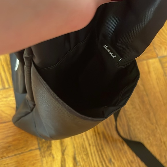 NWT Herschel Black Nylon Heritage Backpack 21.5L - Picture 10 of 16